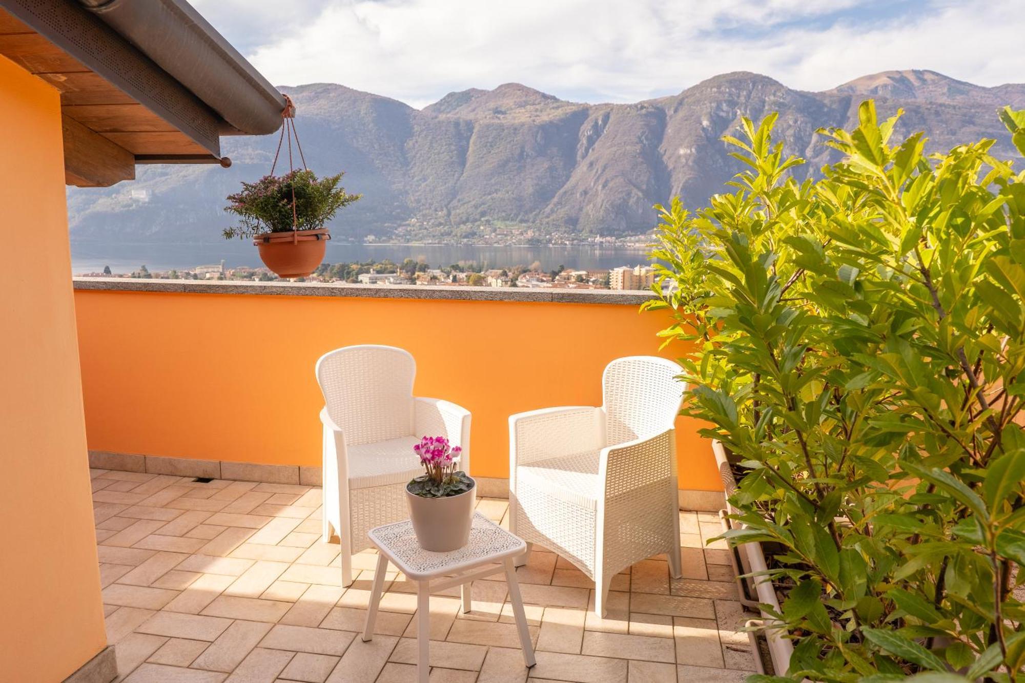 Larius Apartment - Como Lake View Mandello del Lario Eksteriør billede